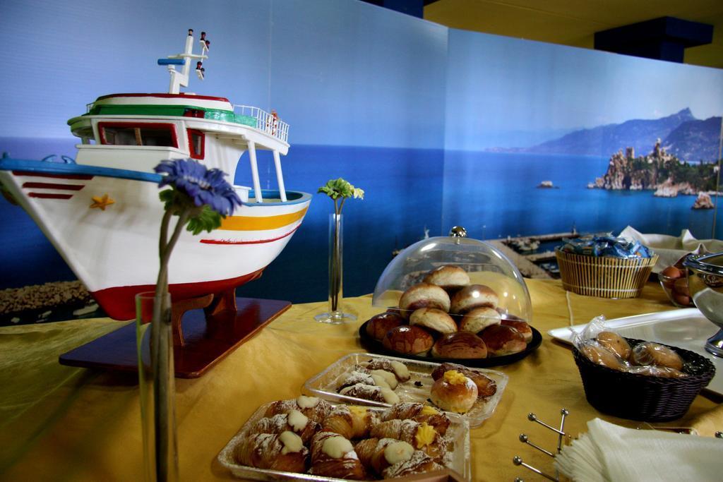 Al Pescatore เชฟาลู ภายนอก รูปภาพ